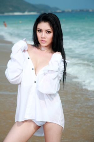 美女拉屎无遮挡免费